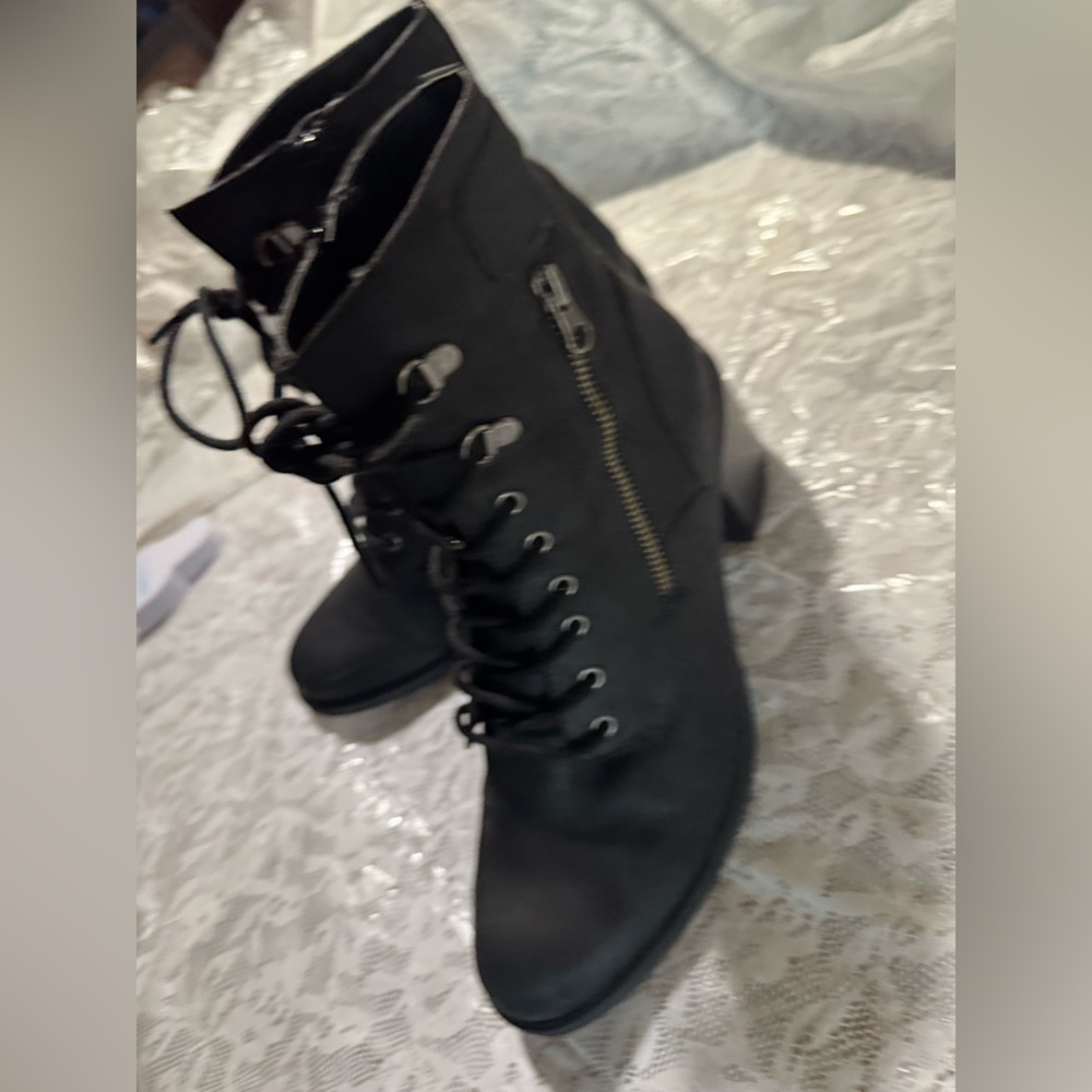 White Mountain Dark Lace-Up Moto Boots - Picture 3 of 10